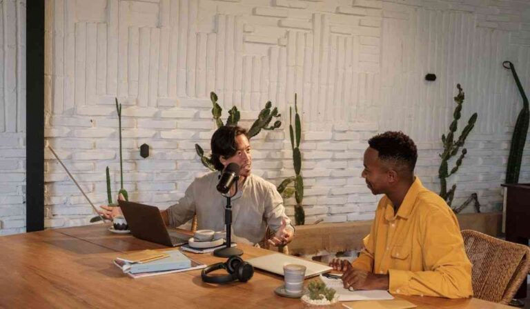 Leadership Insights Podcast for Business Professionals | The World Of Voices