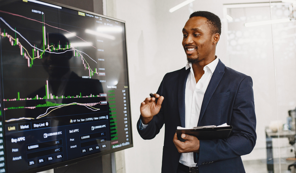 Scaling & Operations: Growing Businesses Without Losing Control